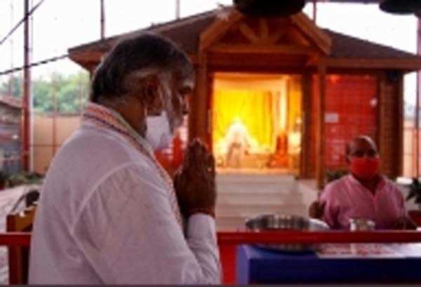 केंद्रीय संस्कृति मंत्री प्रह्लाद सिंह पटेल ने किए रामलला के दर्शन